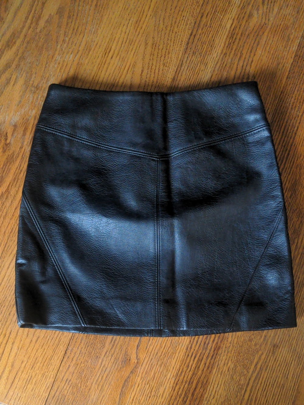 H&M Black Faux Leather Mini Skirt - Classic Women's Style